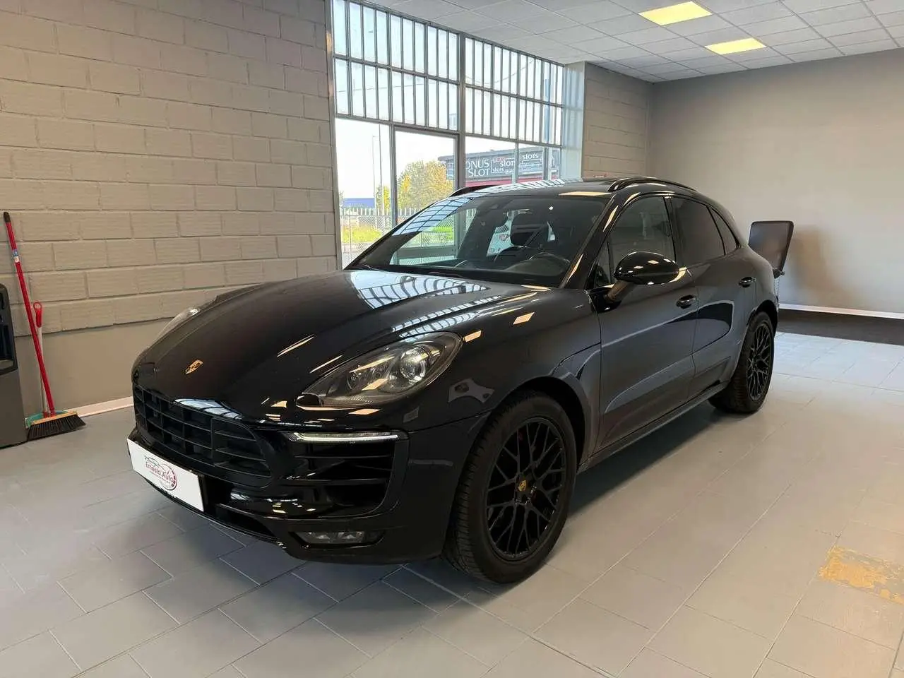 Photo 1 : Porsche Macan 2017 Petrol