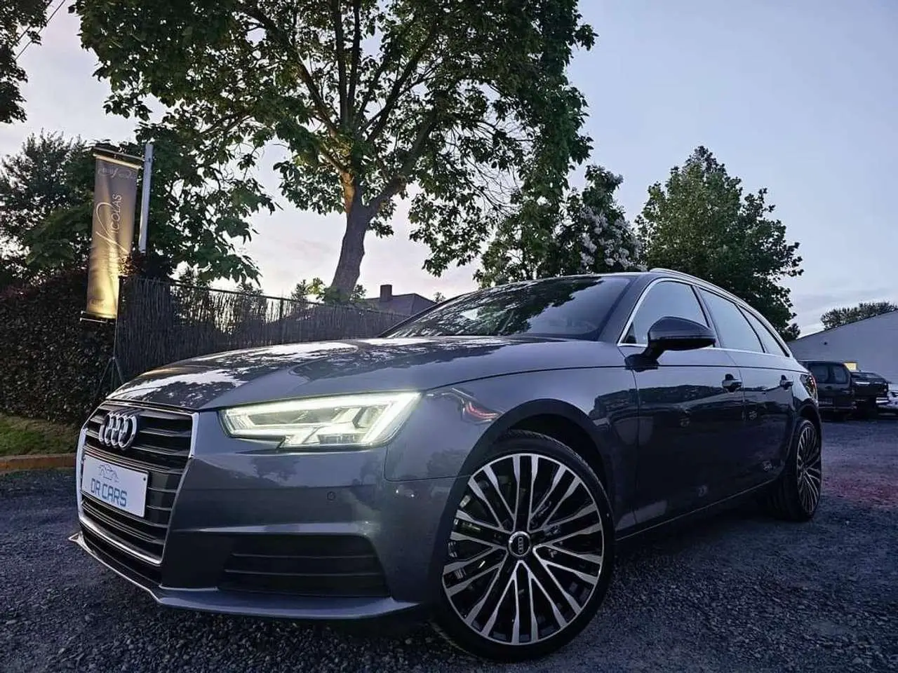 Photo 1 : Audi A4 2019 Diesel