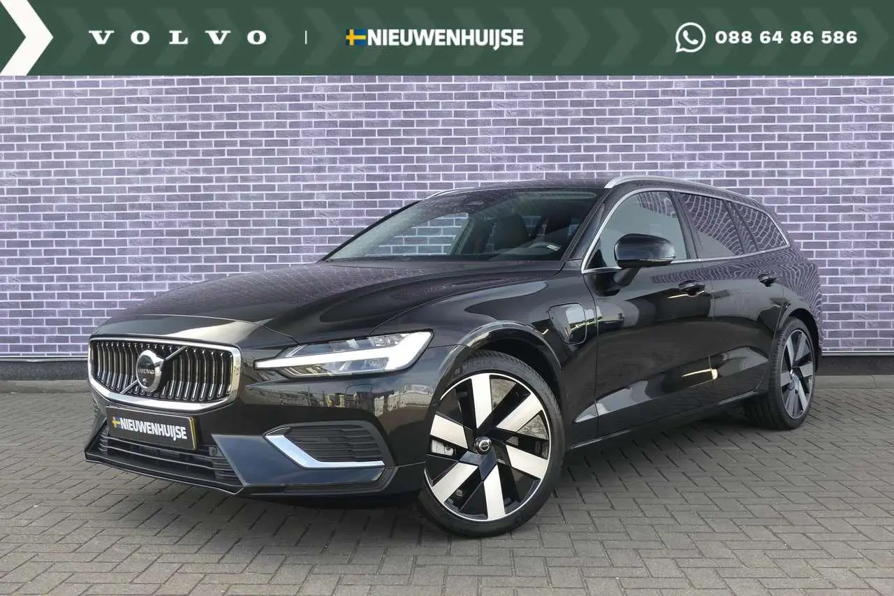 Photo 1 : Volvo V60 2024 Hybride