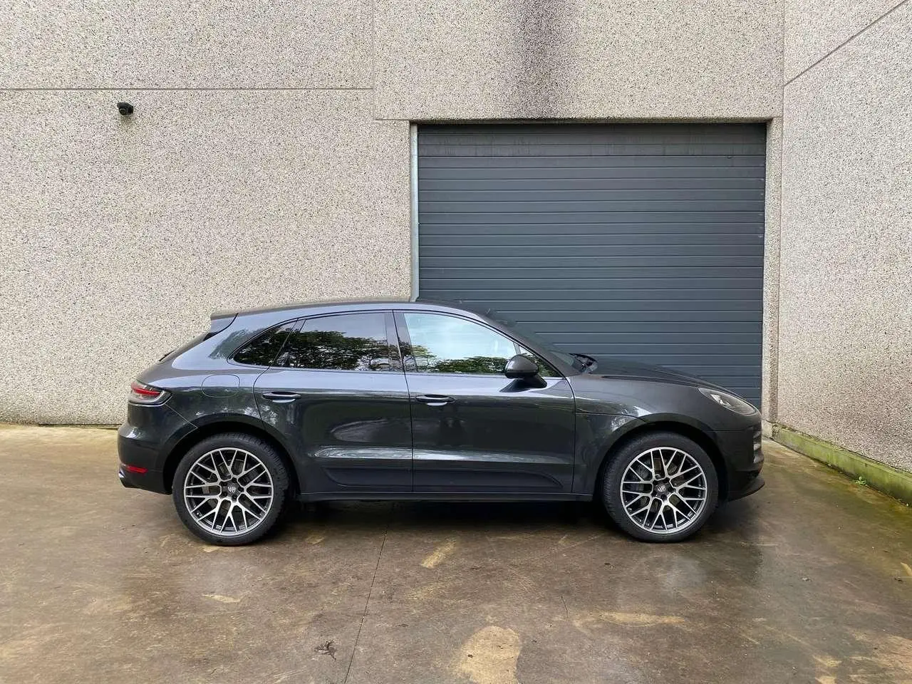 Photo 1 : Porsche Macan 2019 Essence