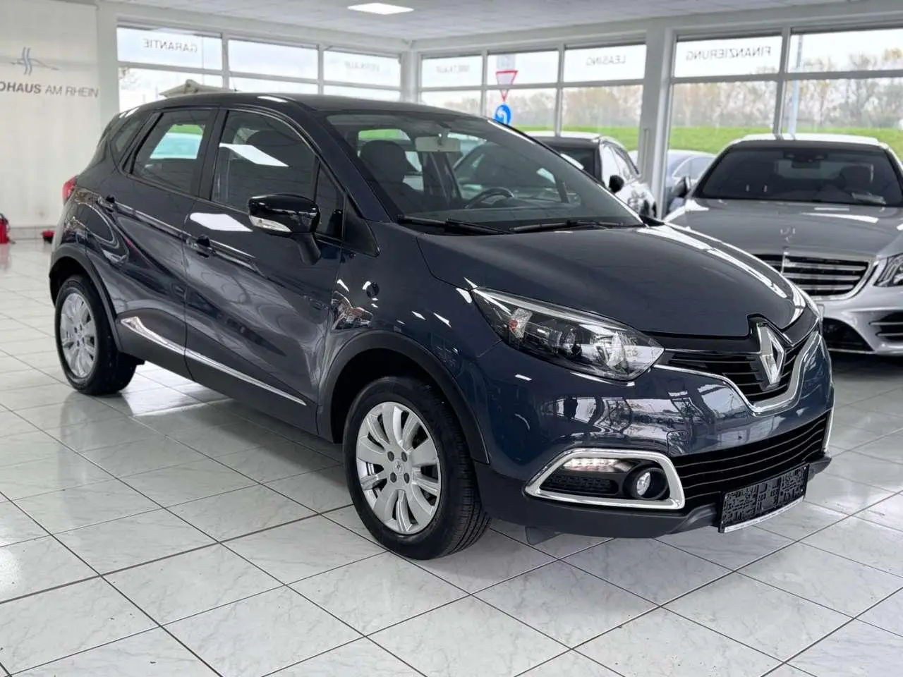 Photo 1 : Renault Captur 2016 Petrol