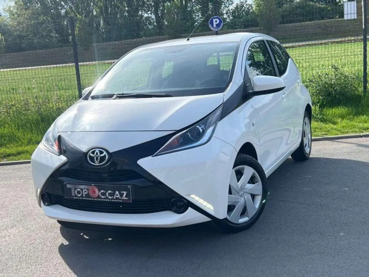 Photo 1 : Toyota Aygo 2016 Petrol