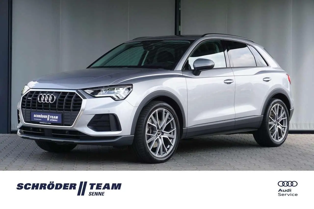 Photo 1 : Audi Q3 2022 Essence