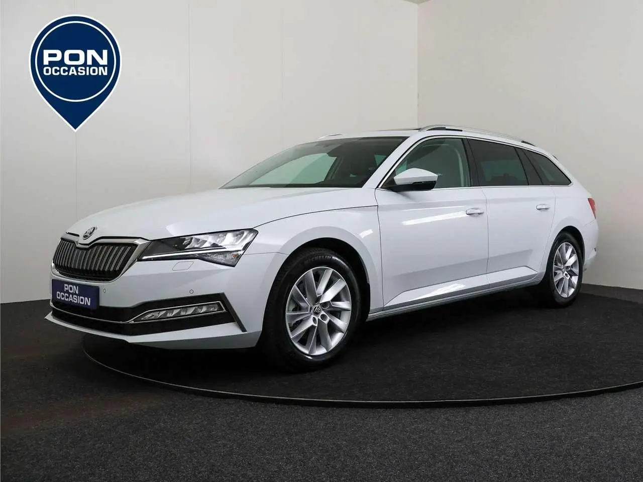 Photo 1 : Skoda Superb 2023 Hybrid