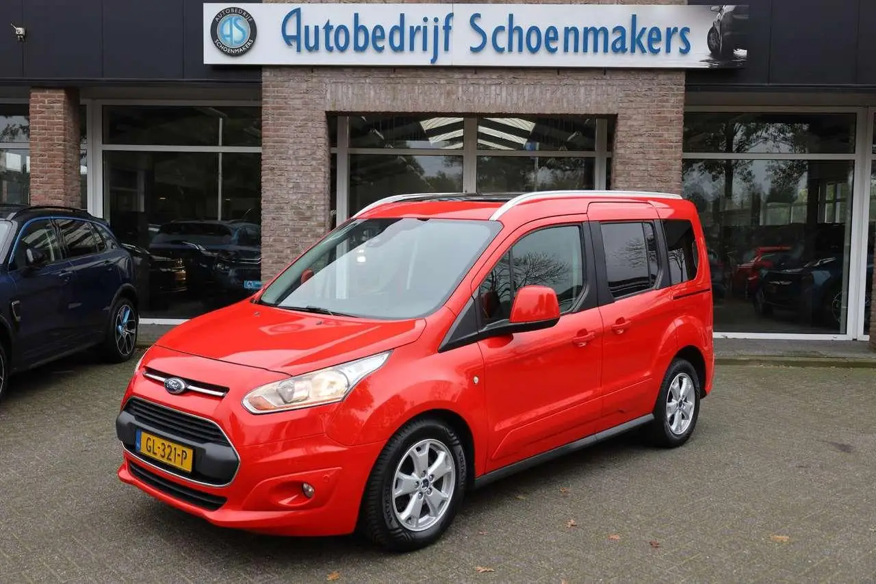 Photo 1 : Ford Tourneo 2015 Petrol