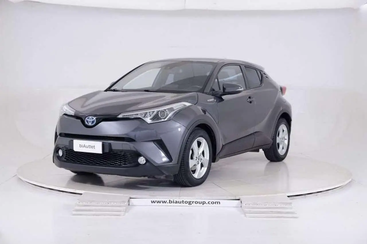 Photo 1 : Toyota C-hr 2018 Hybrid