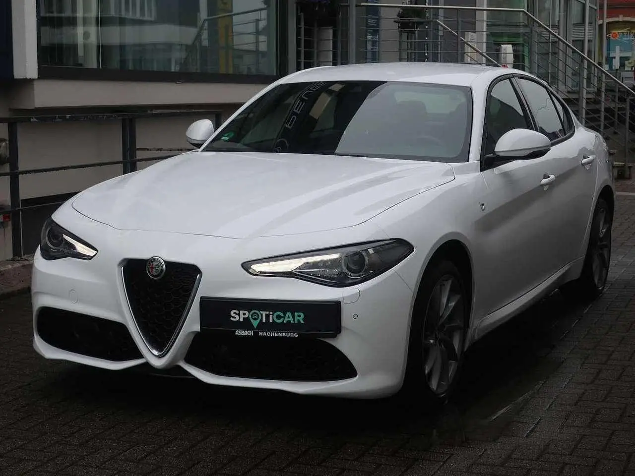 Photo 1 : Alfa Romeo Giulia 2023 Petrol