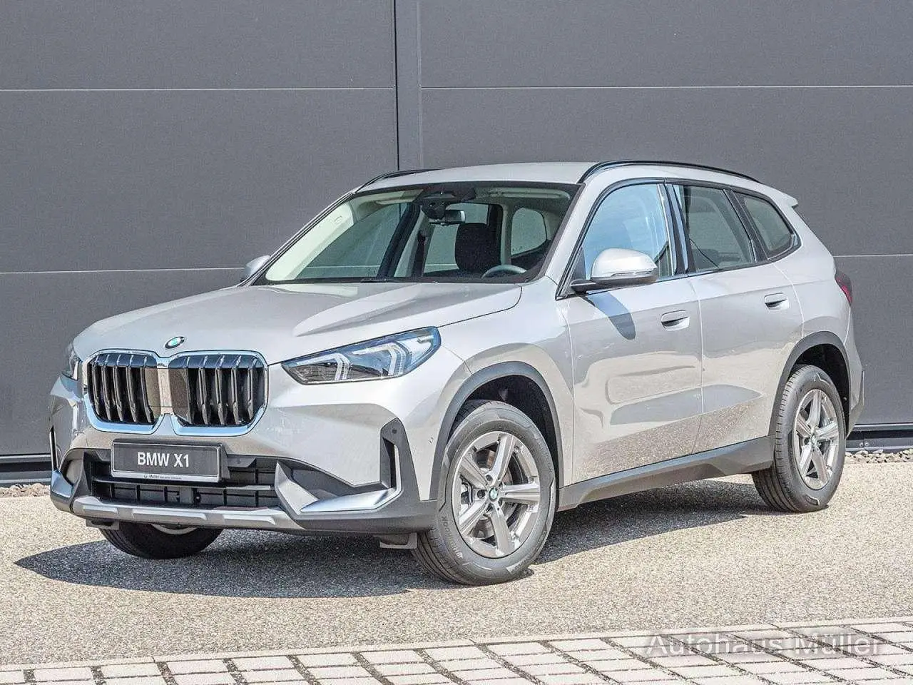 Photo 1 : Bmw X1 2024 Petrol