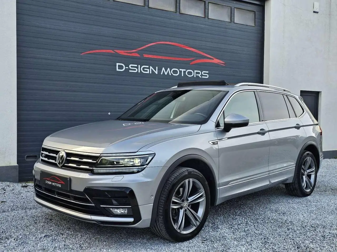 Photo 1 : Volkswagen Tiguan 2020 Petrol