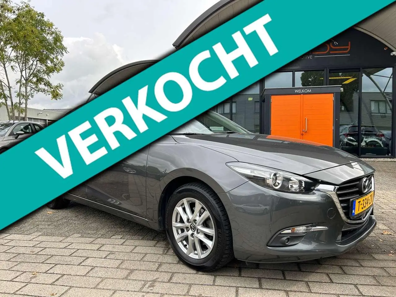 Photo 1 : Mazda 3 2018 Petrol