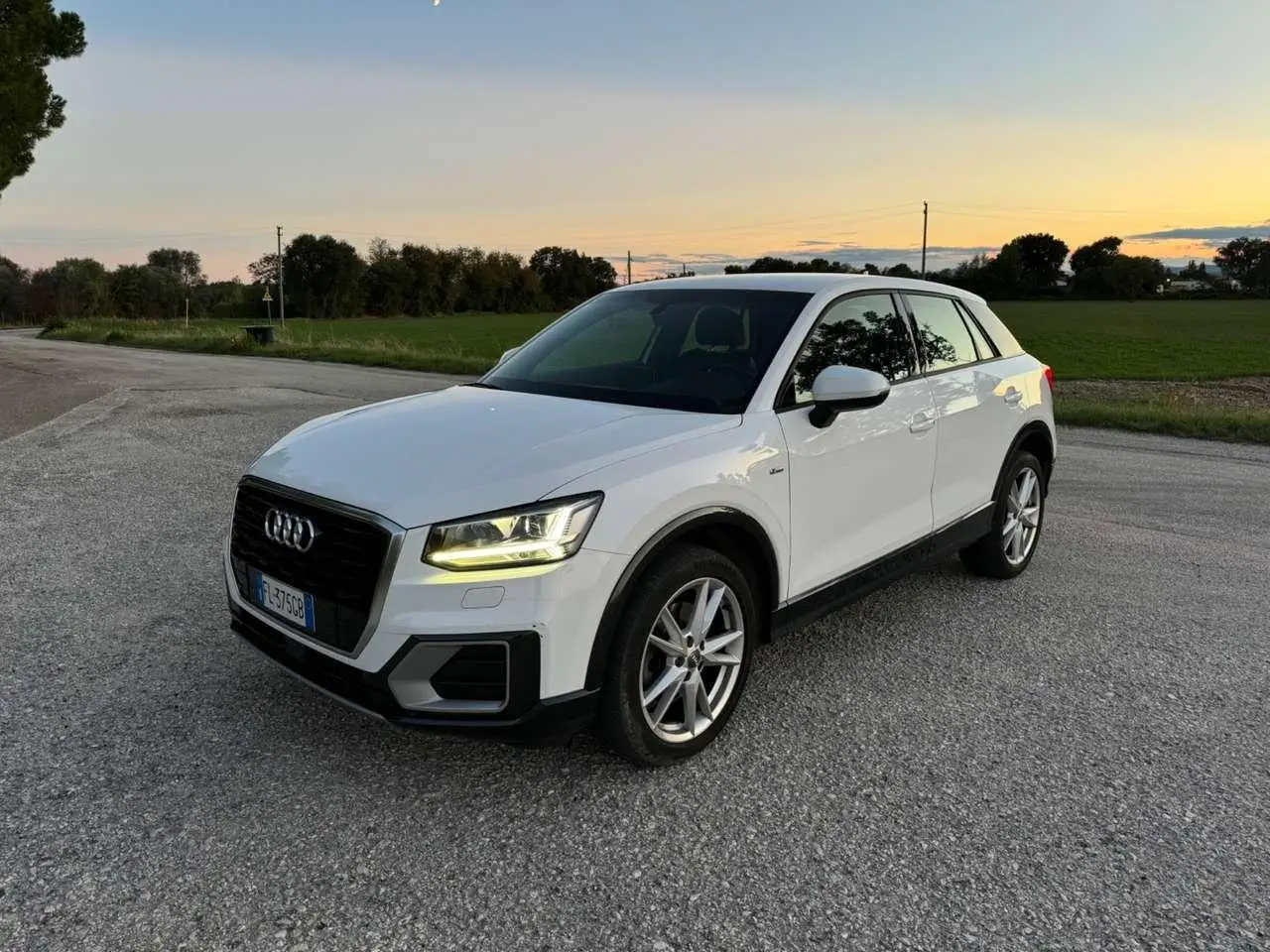 Photo 1 : Audi Q2 2017 Diesel