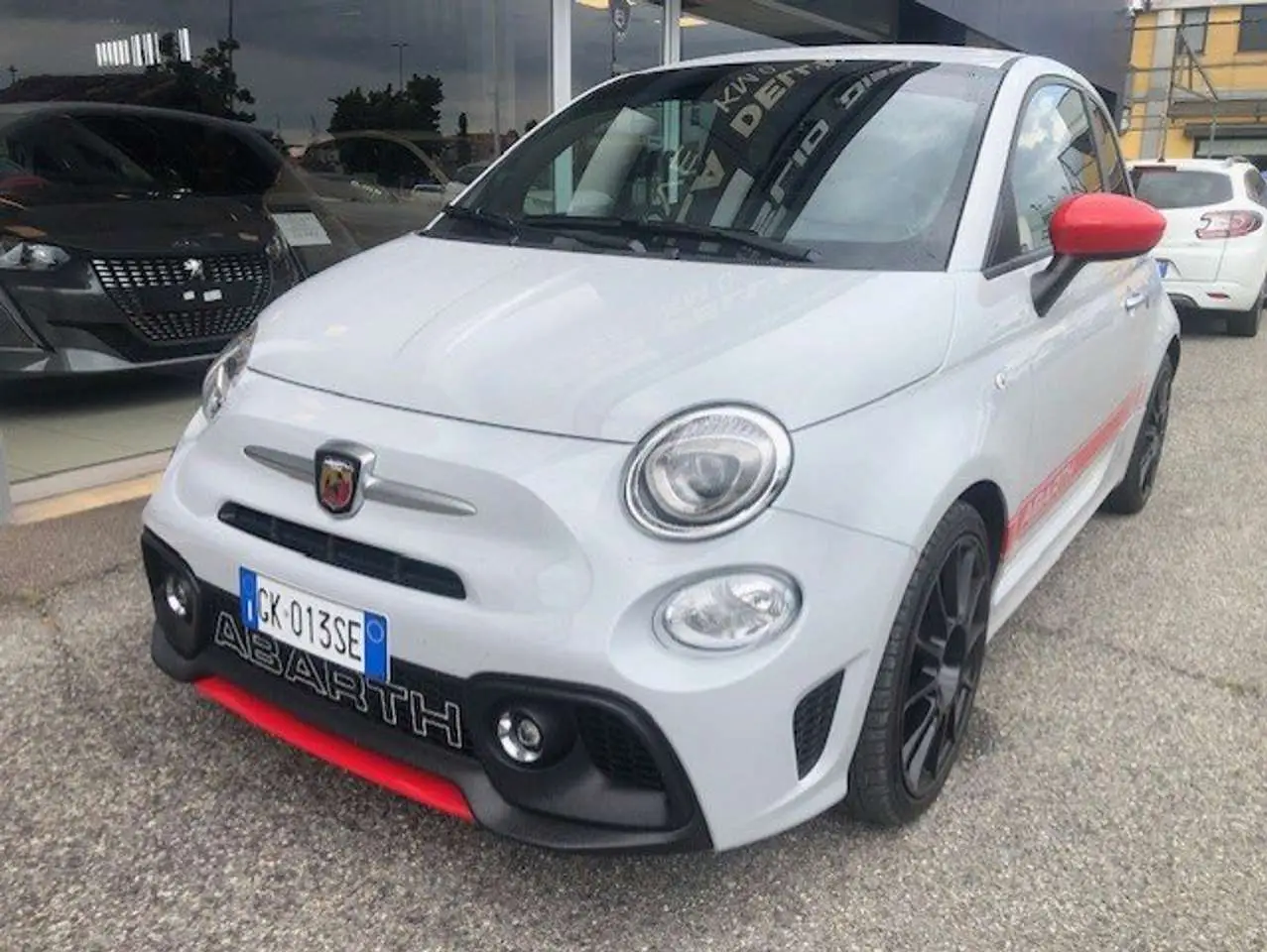 Photo 1 : Abarth 595 2022 Petrol