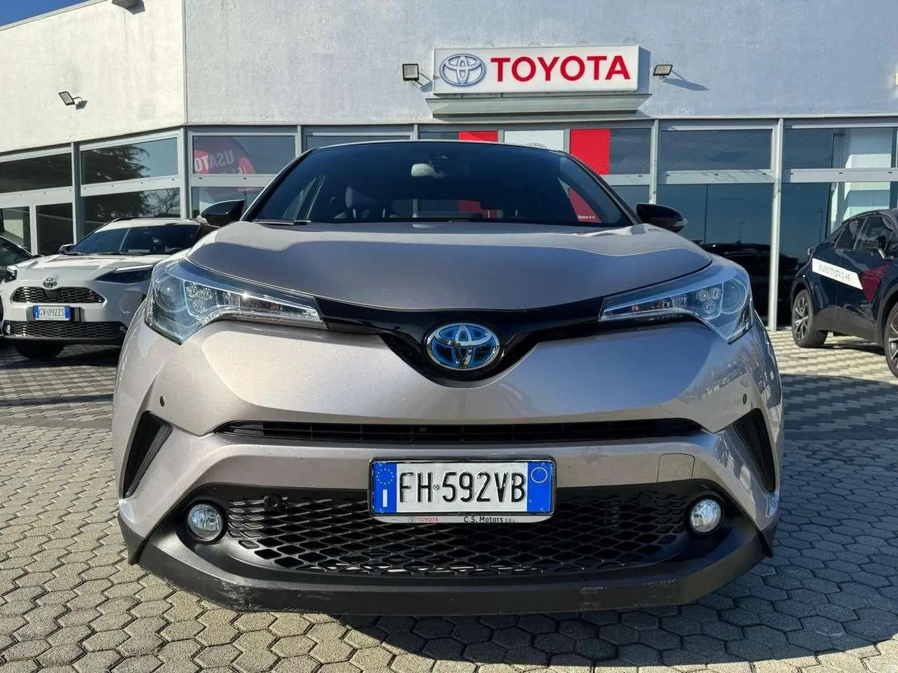 Photo 1 : Toyota C-hr 2017 Hybrid