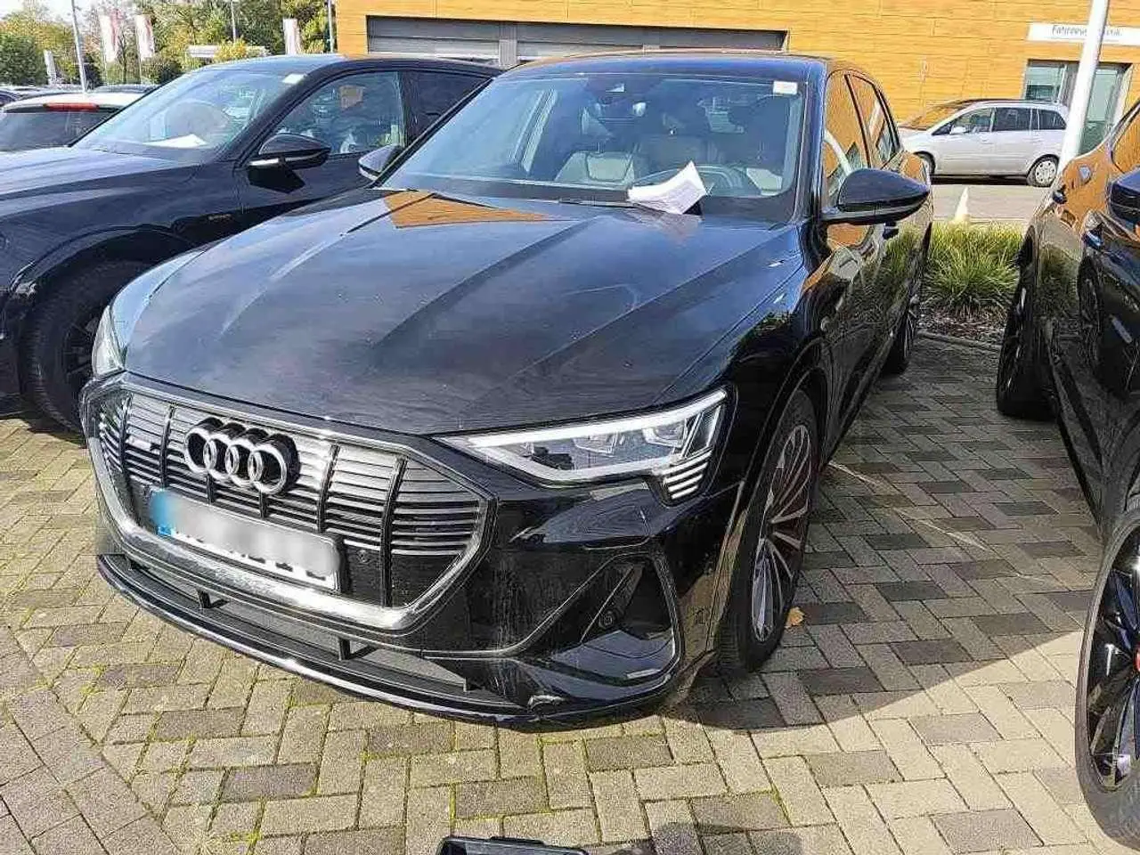 Photo 1 : Audi E-tron 2021 Électrique