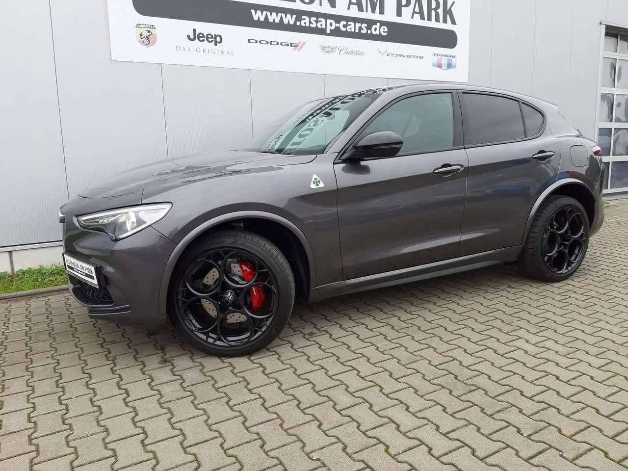 Photo 1 : Alfa Romeo Stelvio 2023 Essence