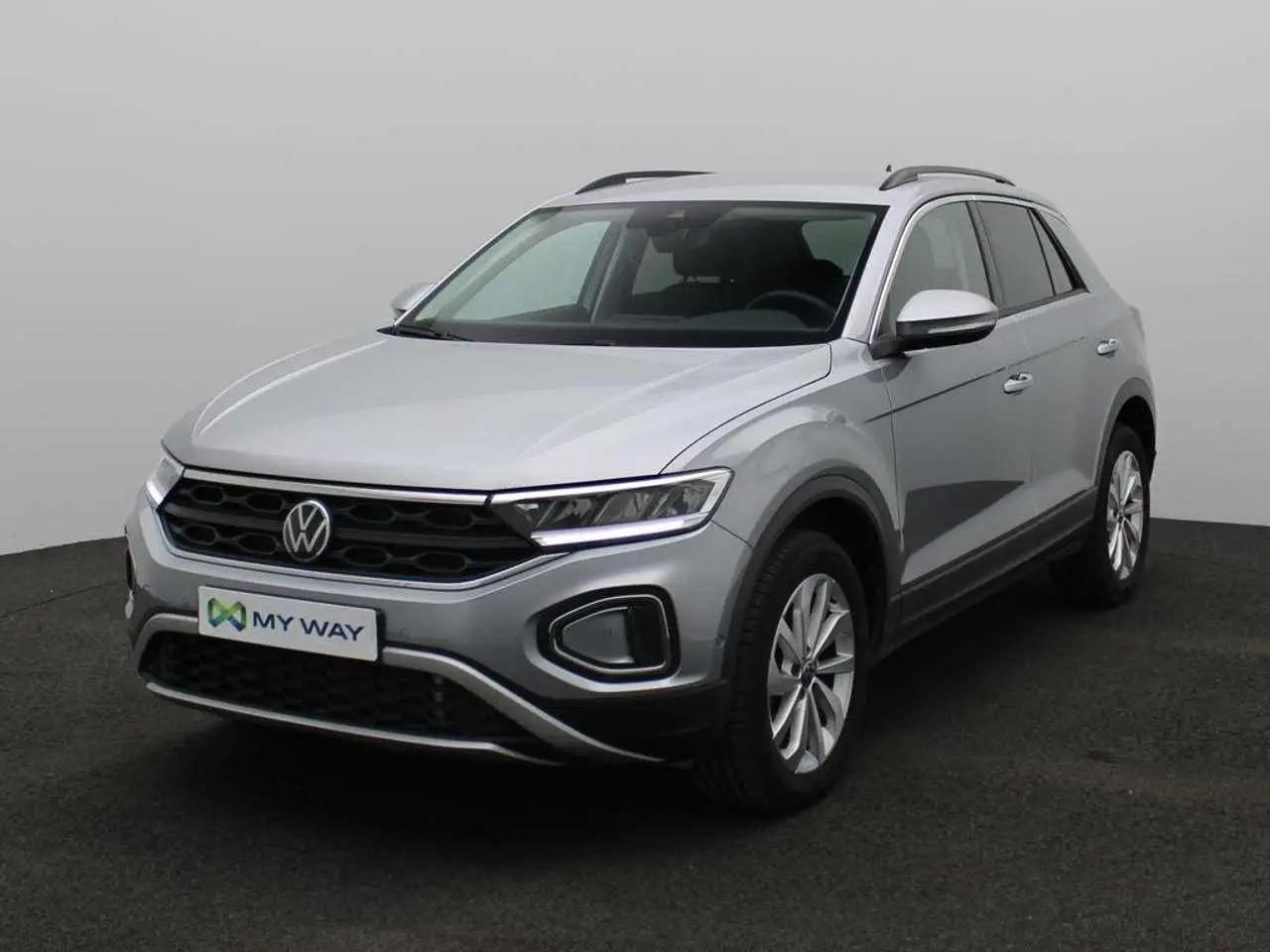 Photo 1 : Volkswagen T-roc 2023 Petrol