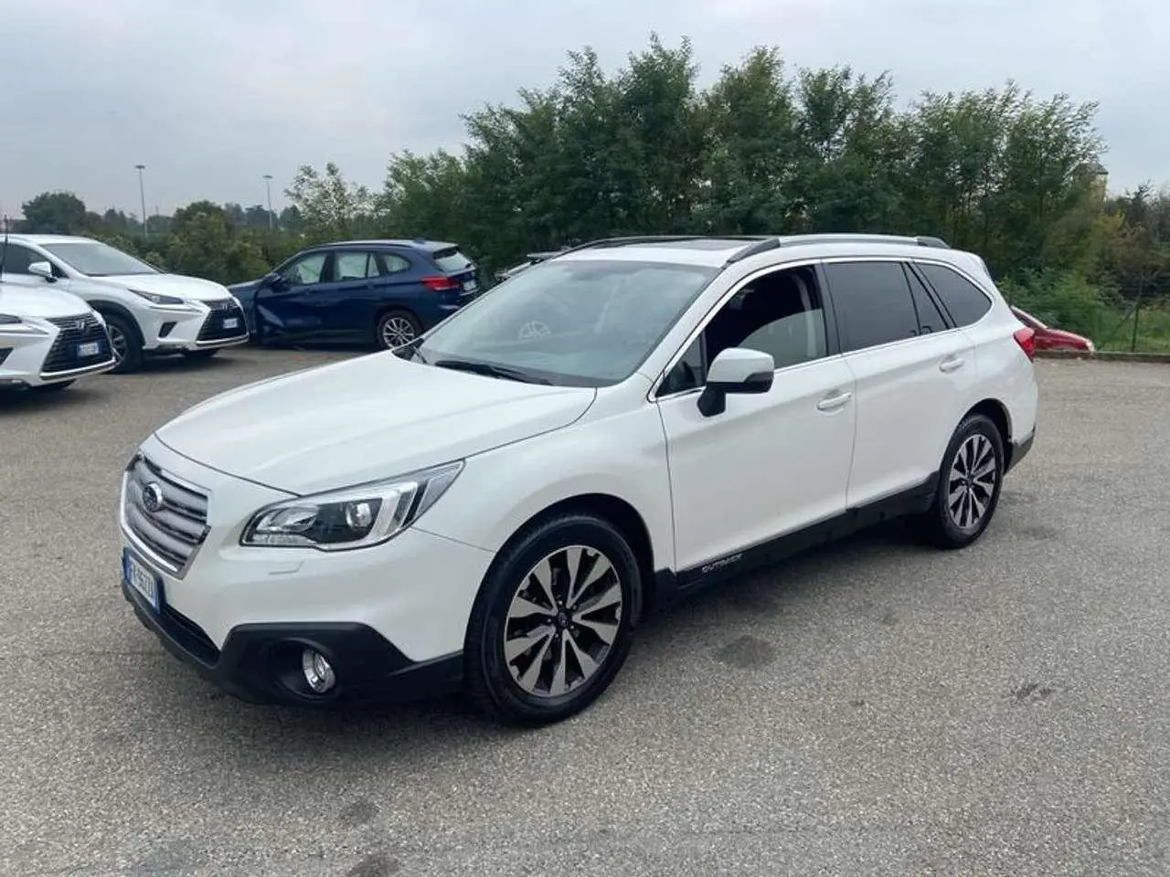 Photo 1 : Subaru Outback 2017 Diesel