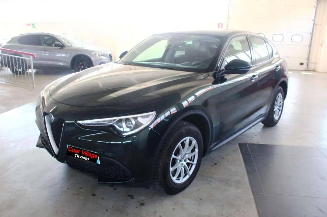 Photo 1 : Alfa Romeo Stelvio 2019 Petrol