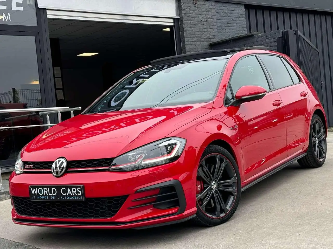 Photo 1 : Volkswagen Golf 2018 Essence