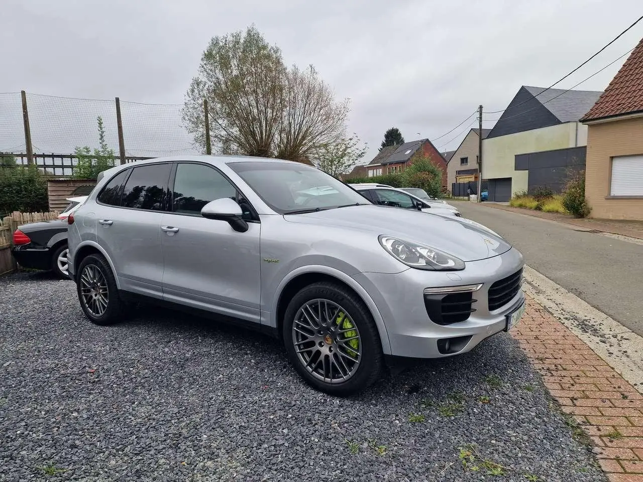 Photo 1 : Porsche Cayenne 2017 Essence