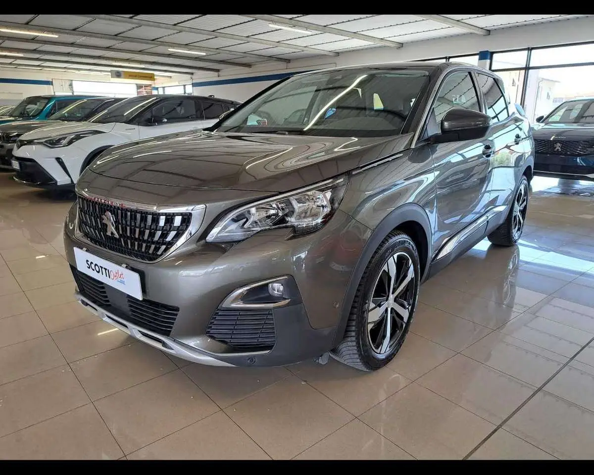 Photo 1 : Peugeot 3008 2018 Diesel