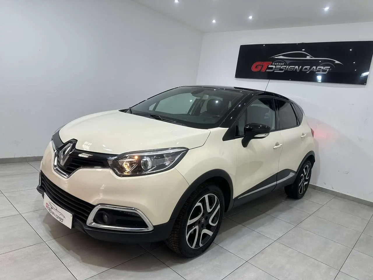 Photo 1 : Renault Captur 2016 Diesel