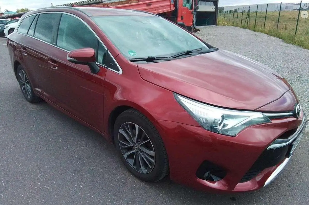 Photo 1 : Toyota Avensis 2017 Diesel