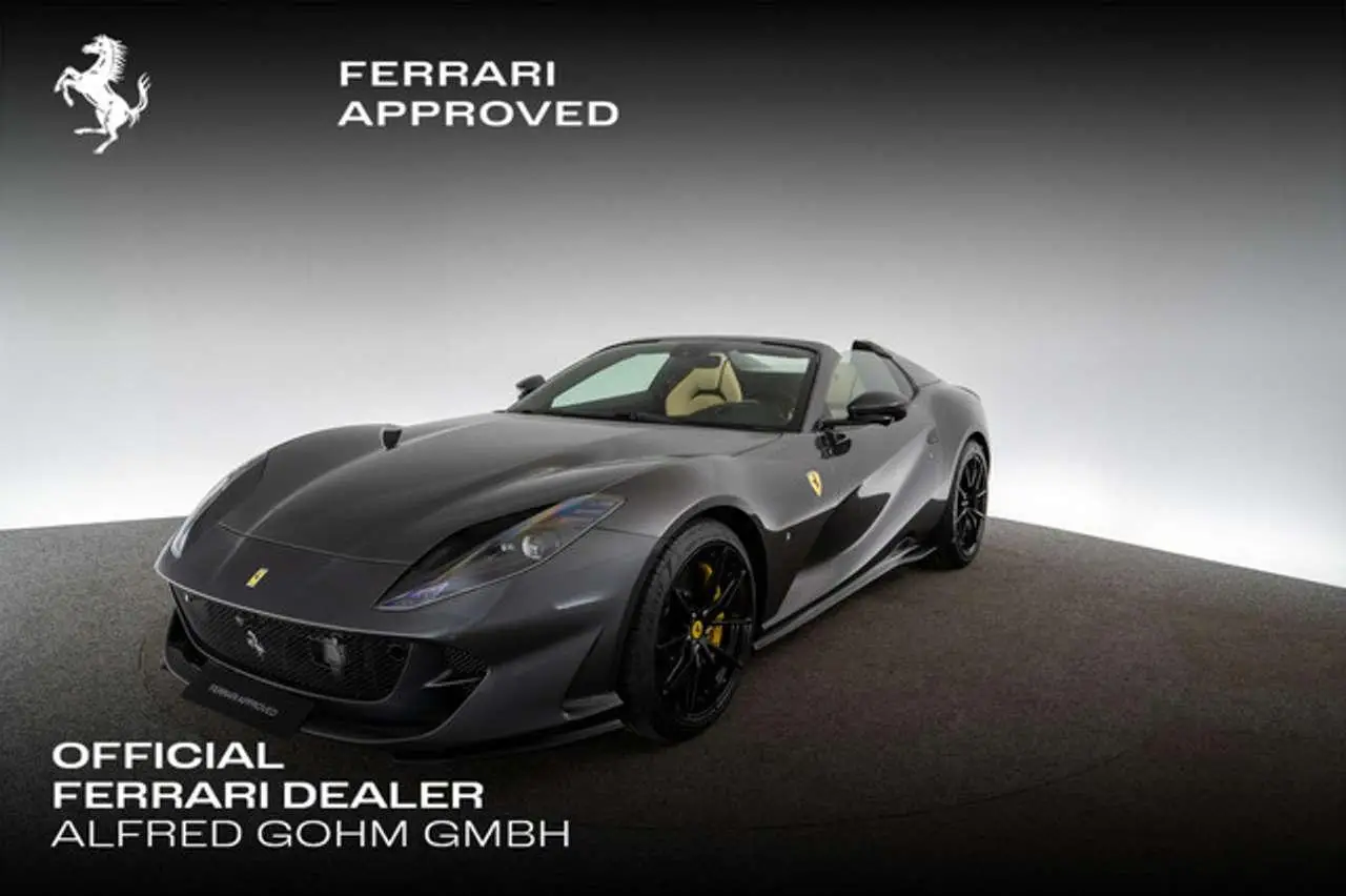 Photo 1 : Ferrari 812 2021 Essence