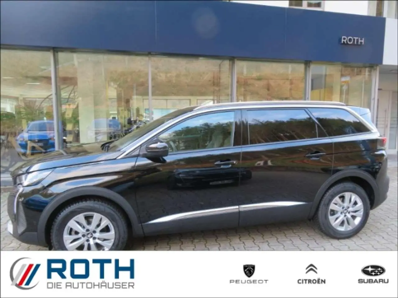 Photo 1 : Peugeot 5008 2023 Petrol