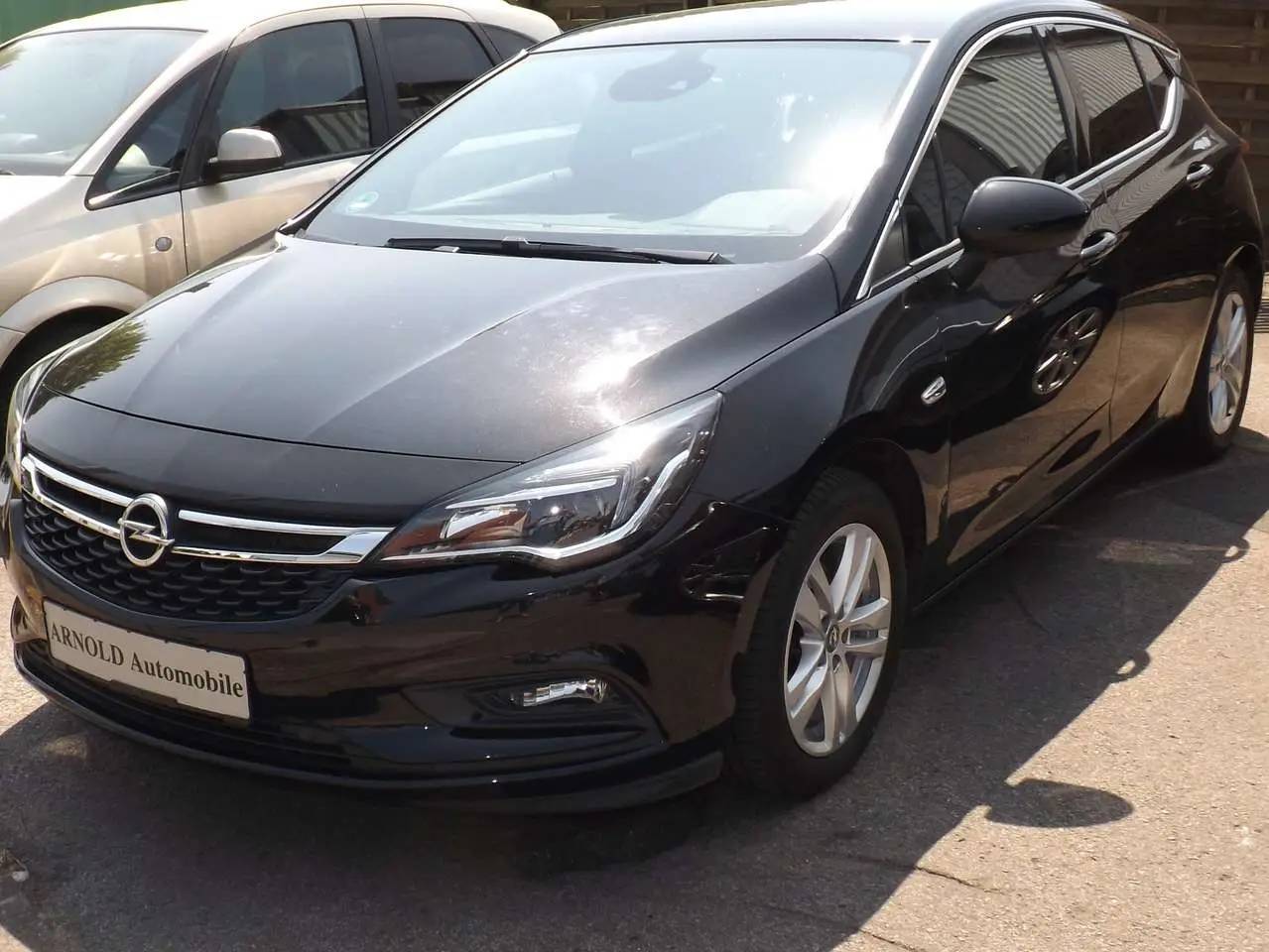 Photo 1 : Opel Astra 2017 Petrol