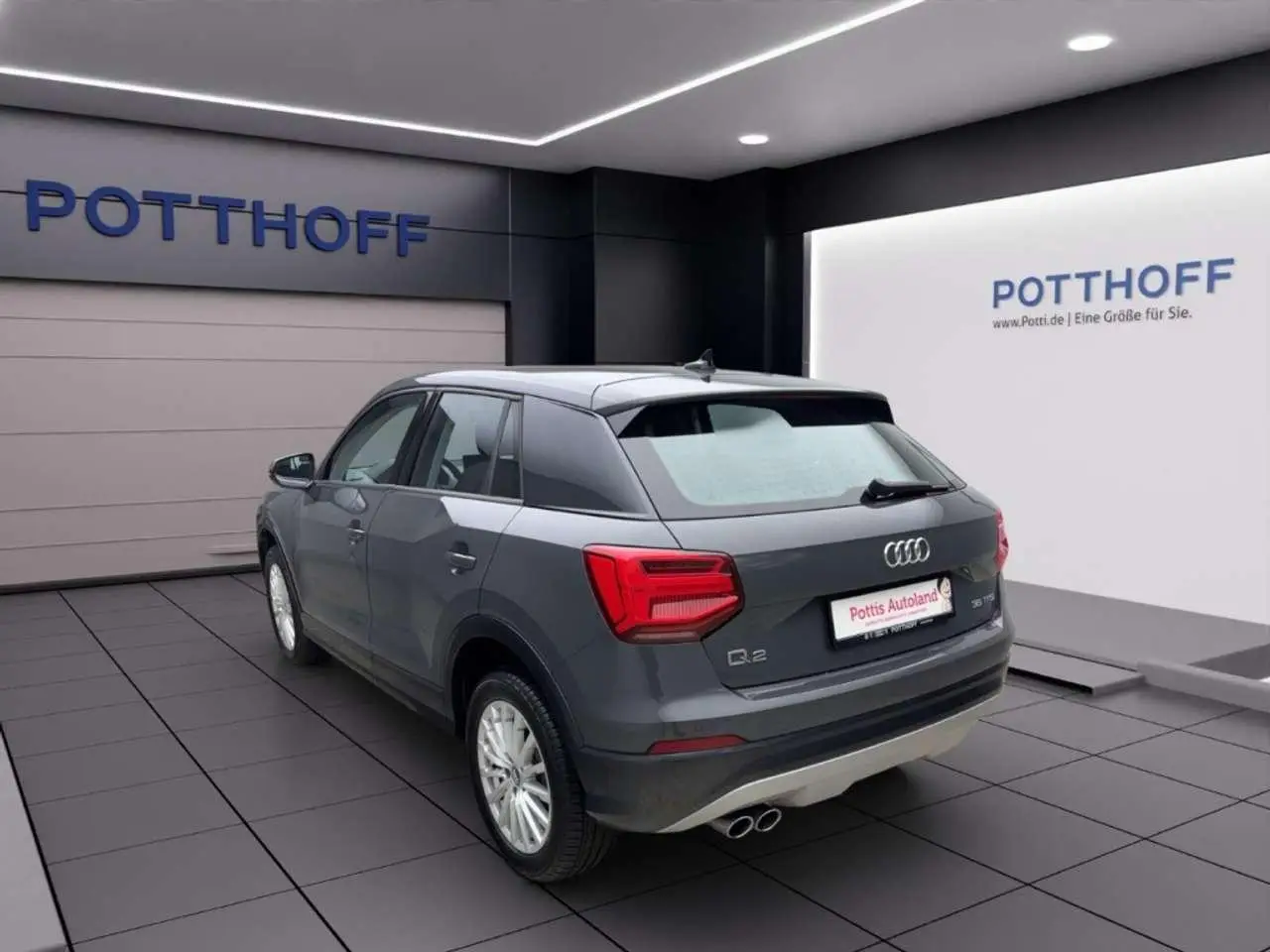 Photo 1 : Audi Q2 2020 Petrol