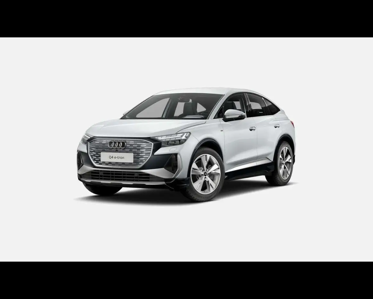 Photo 1 : Audi Q4 2024 Electric