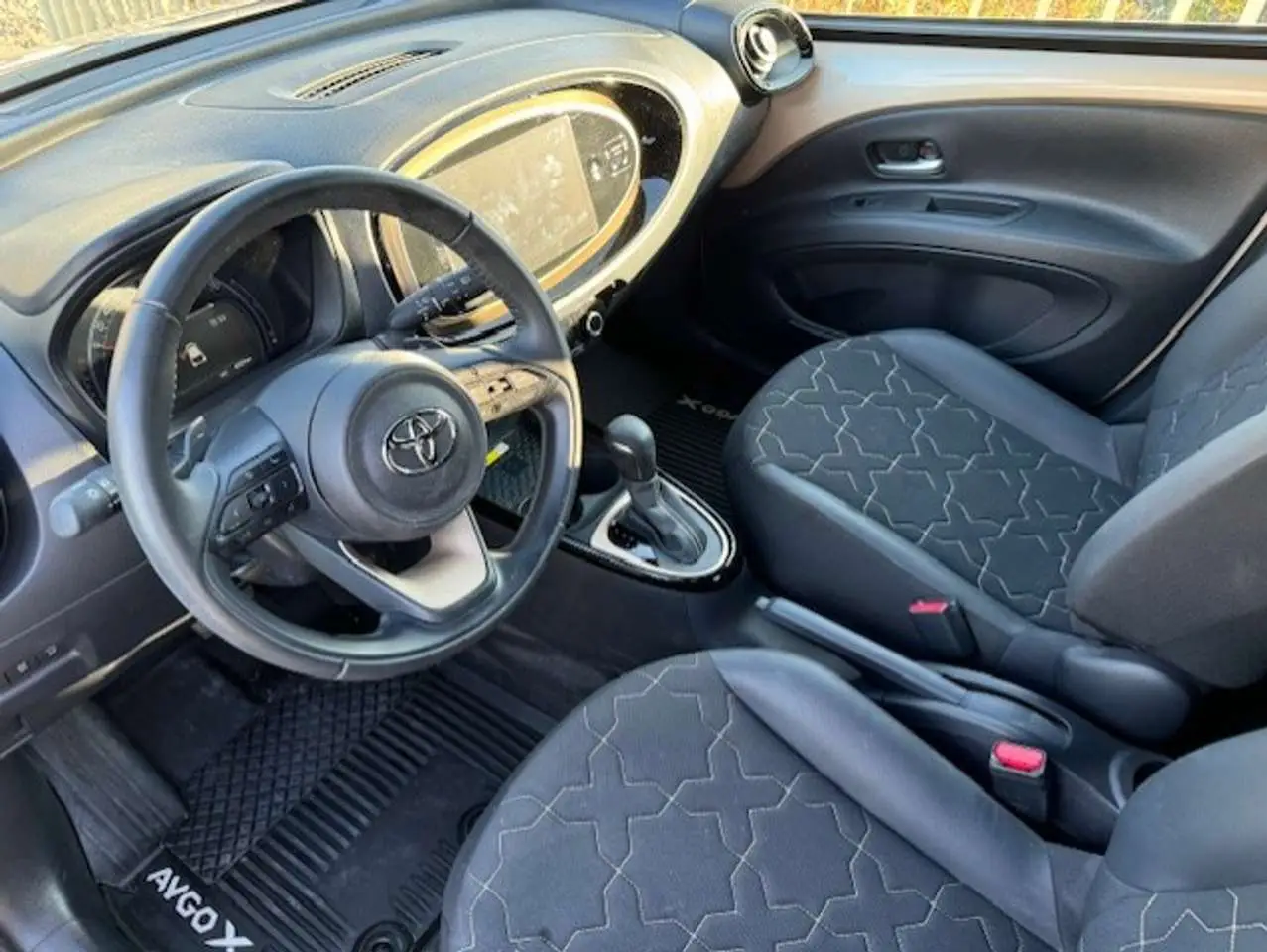 Photo 1 : Toyota Aygo X 2023 Essence