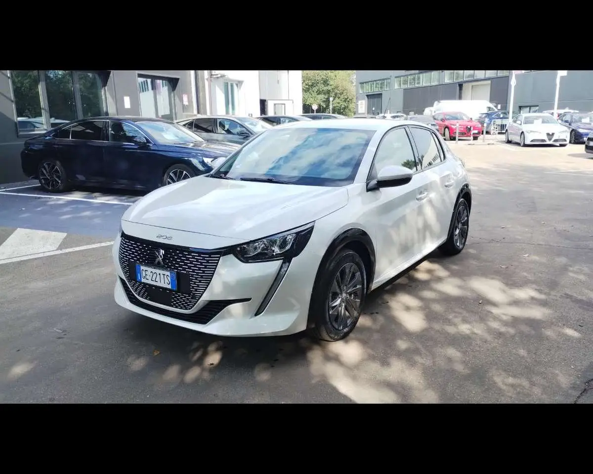 Photo 1 : Peugeot 208 2021 Electric