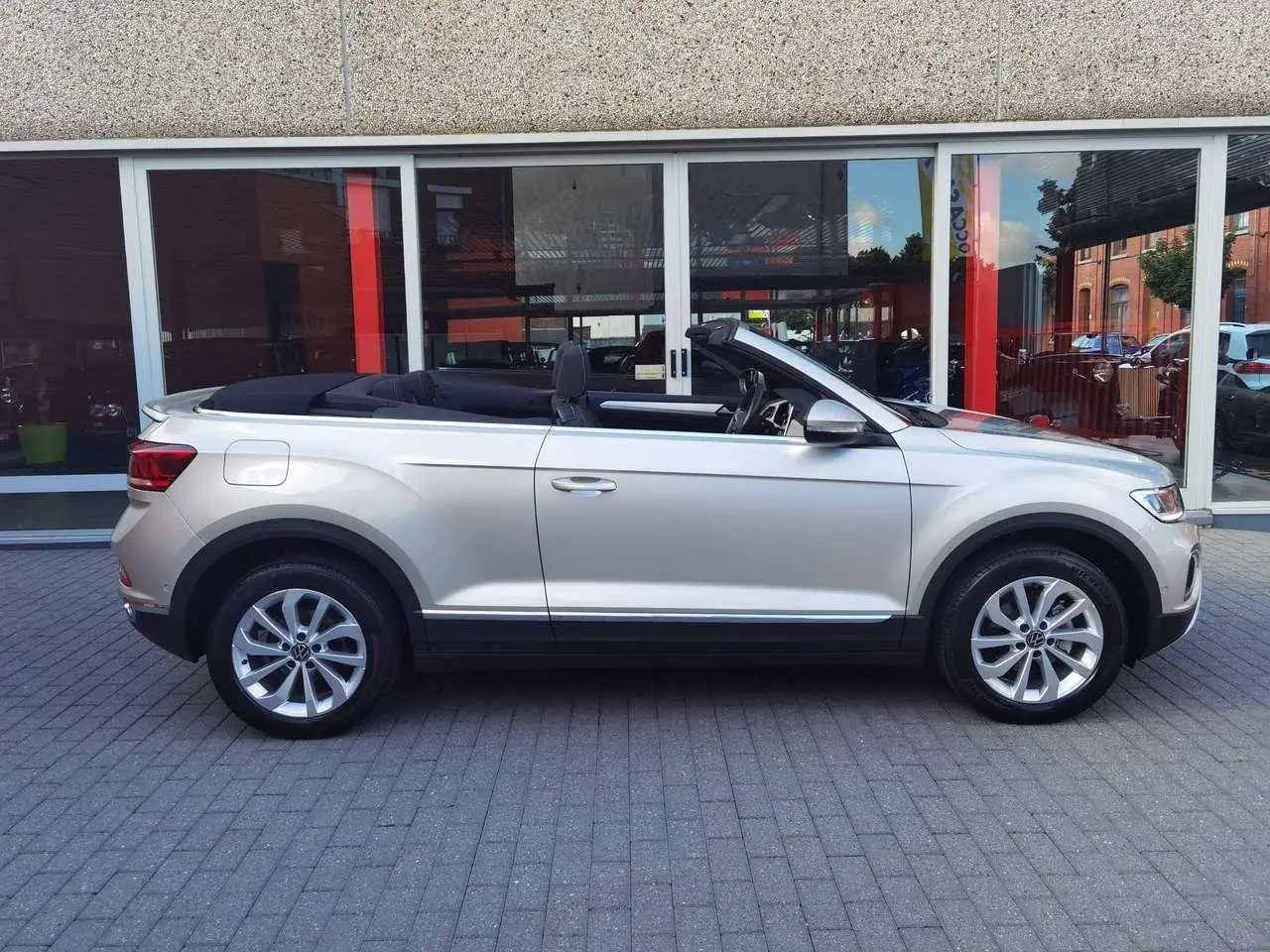 Photo 1 : Volkswagen T-roc 2022 Petrol