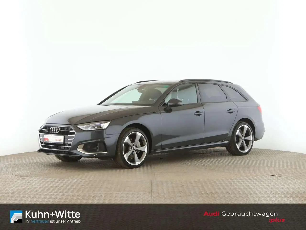 Photo 1 : Audi A4 2021 Petrol