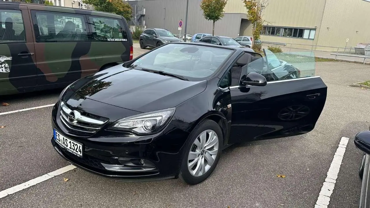 Photo 1 : Opel Cascada 2017 Essence