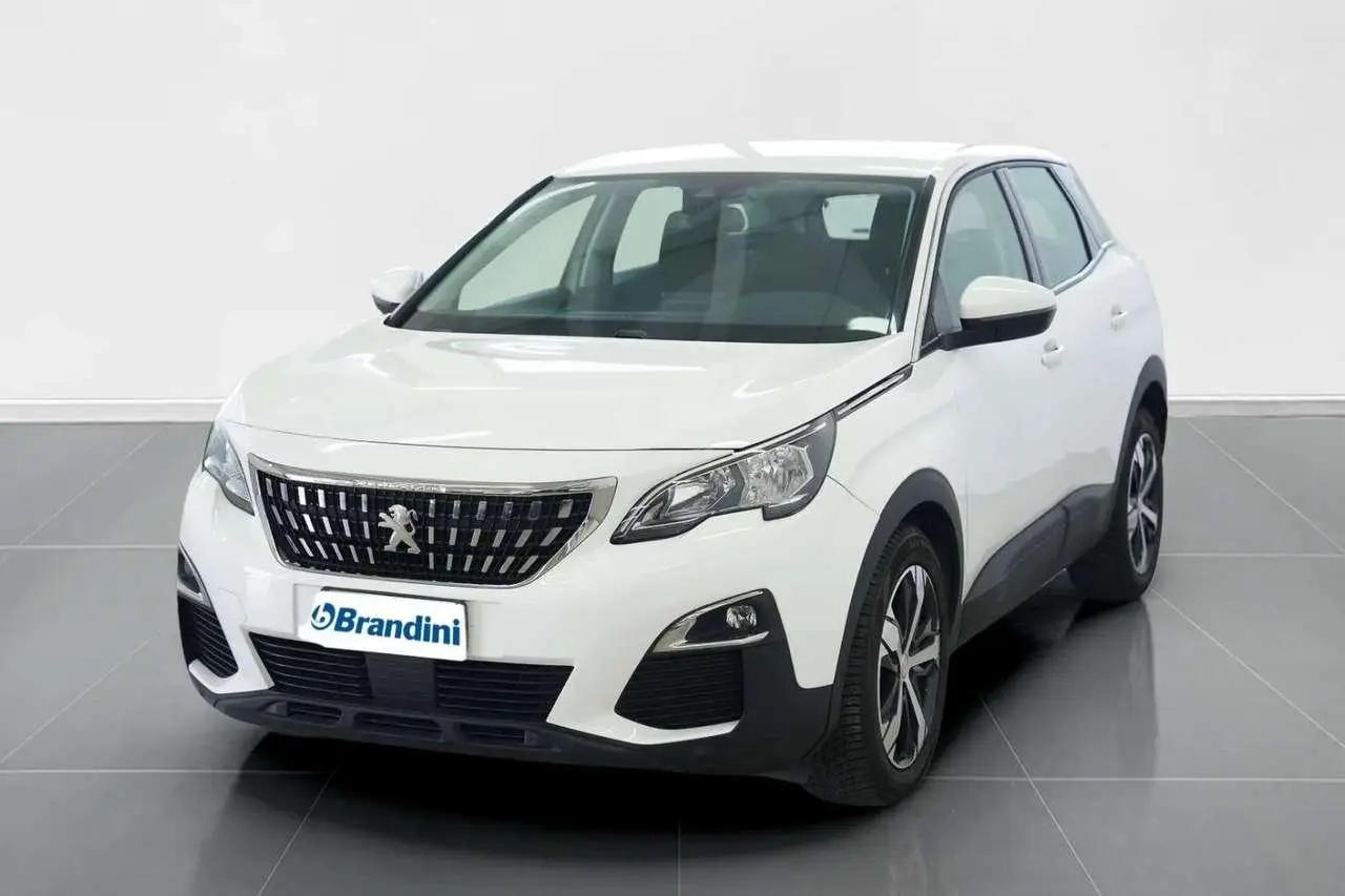 Photo 1 : Peugeot 3008 2017 Petrol