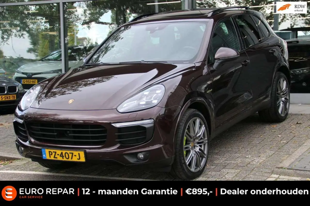 Photo 1 : Porsche Cayenne 2017 Hybrid