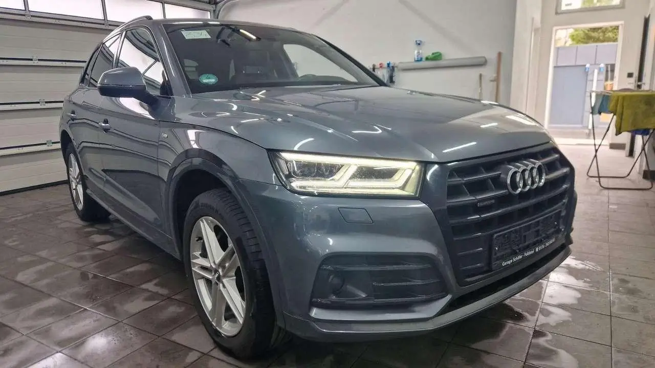 Photo 1 : Audi Q5 2019 Diesel