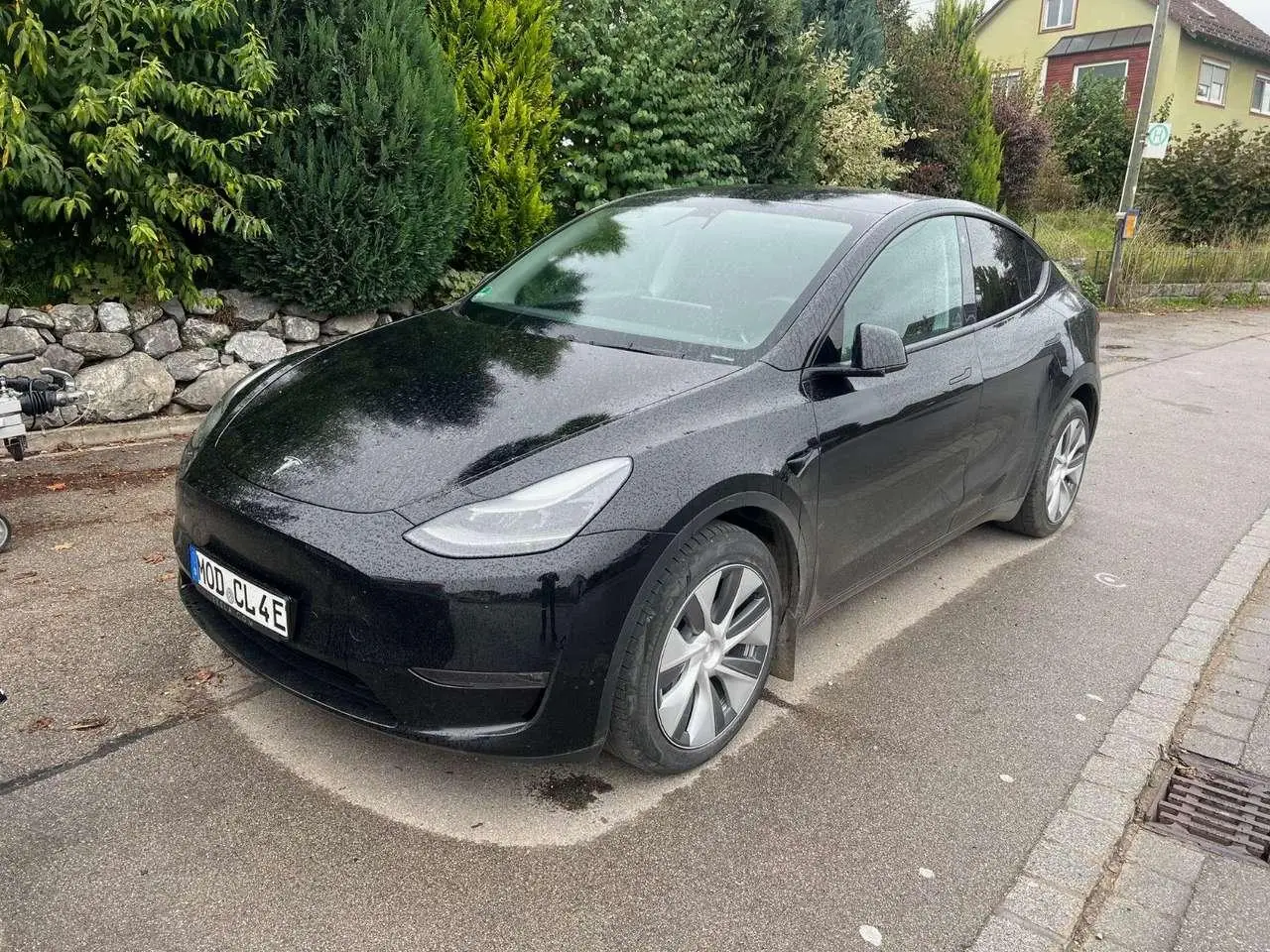 Photo 1 : Tesla Model Y 2022 Électrique