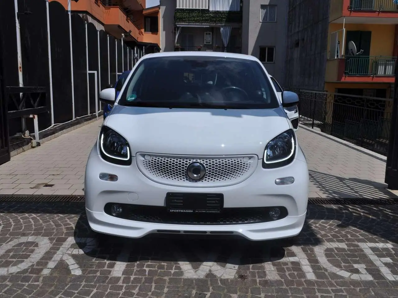 Photo 1 : Smart Forfour 2019 Essence