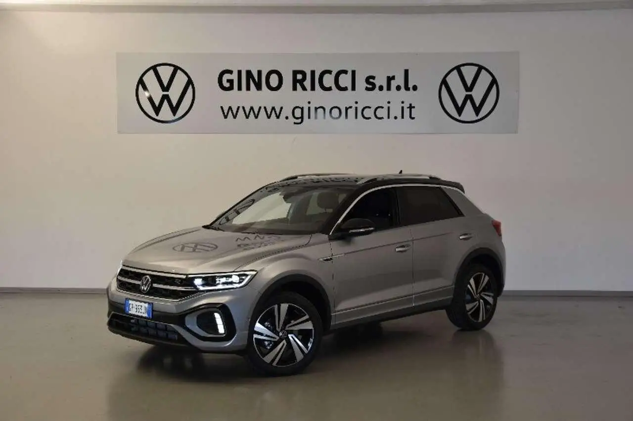 Photo 1 : Volkswagen T-roc 2023 Petrol