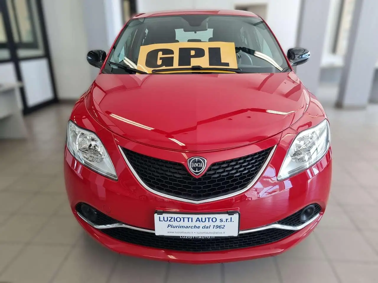 Photo 1 : Lancia Ypsilon 2017 GPL