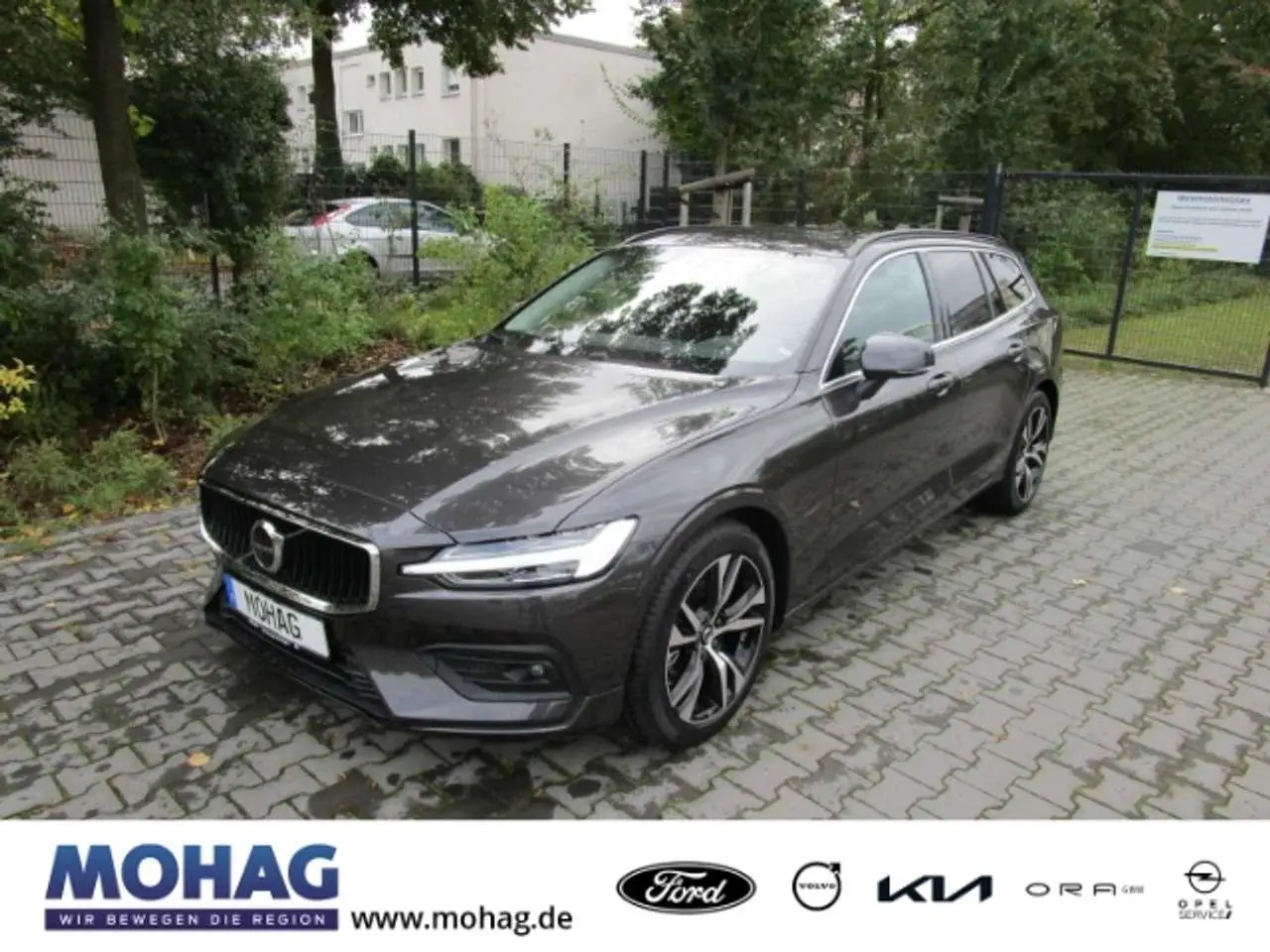 Photo 1 : Volvo V60 2024 Essence