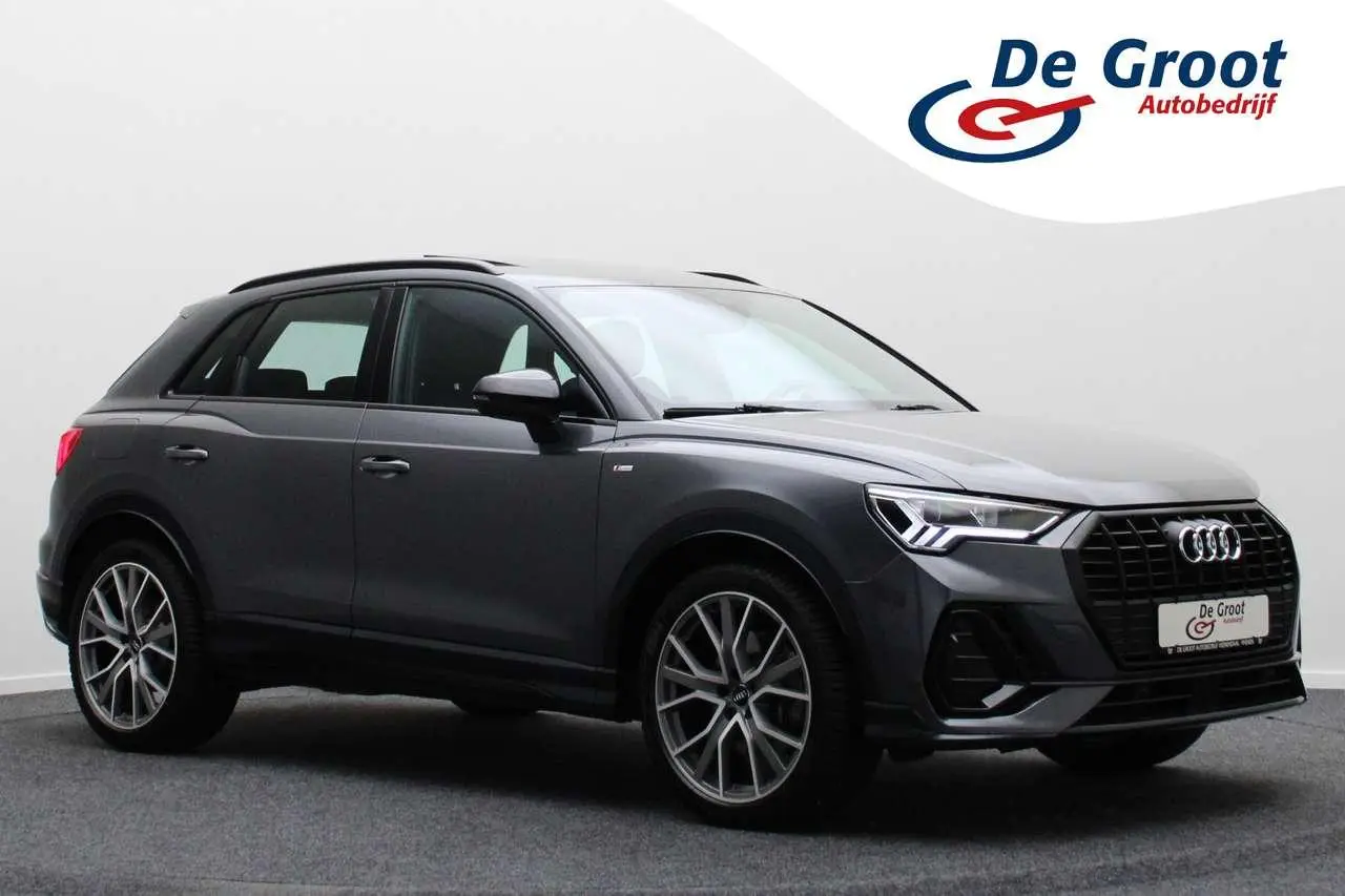 Photo 1 : Audi Q3 2019 Essence