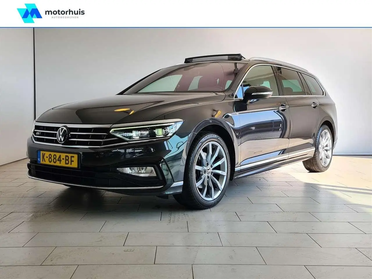 Photo 1 : Volkswagen Passat 2020 Petrol