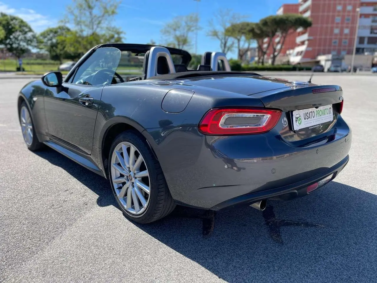 Photo 1 : Fiat 124 Spider 2018 Petrol