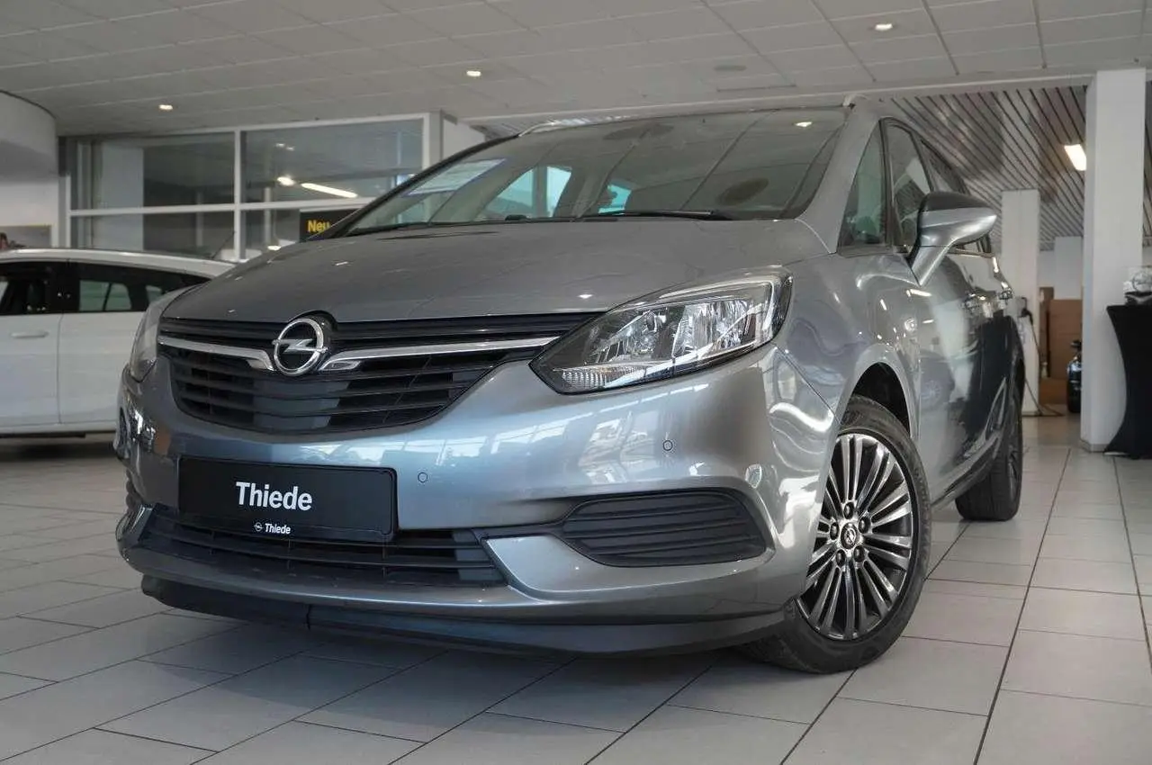 Photo 1 : Opel Zafira 2019 Diesel