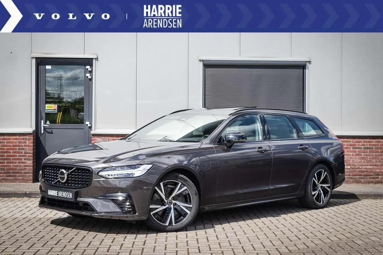 Photo 1 : Volvo V90 2022 Hybride